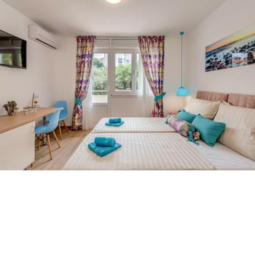 Coloured rooms