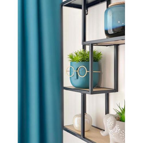 Colourful Apartment for 4 Guests and Free Parking