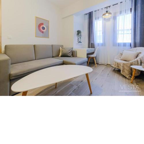 Colourful Spot Apartment Ano Poli, Vesta Philoxenia