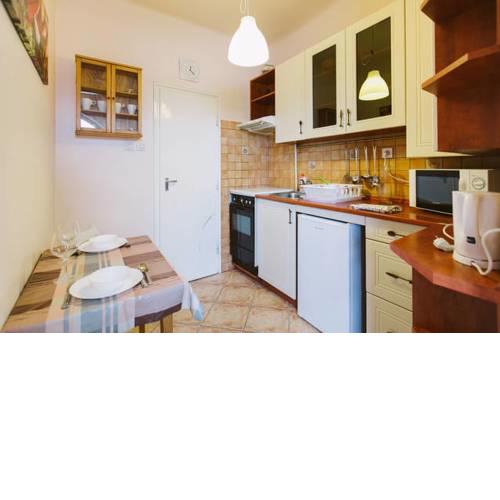 Comedy Apartment