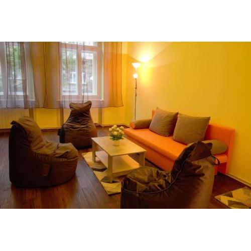 Comfort 2Bedrooms quite place!-Vinohrady