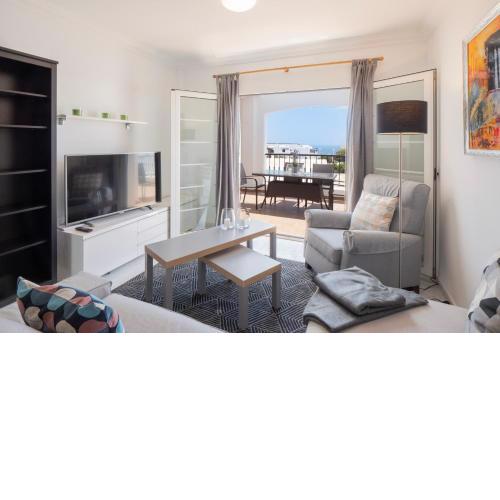 Comfortable and modern apartment next to the Avenida central in Tías