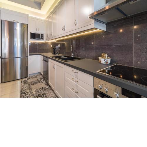 Comfortable and Spacious 2 bdr Apt
