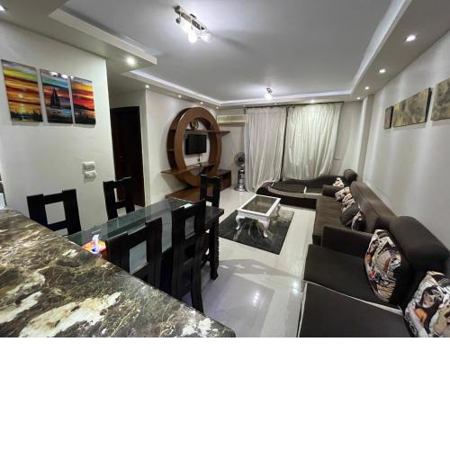 Comfortable apartment near South Park &Bus station