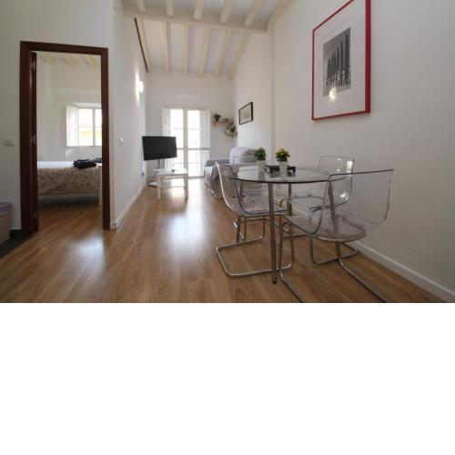 Comfortable apartment with character in the old town