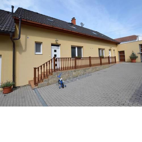 Comfortable apartment with indoor swimming pool and jacuzzi