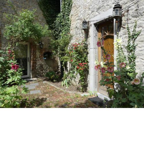 Comfortable luxury villa with private swimming pool