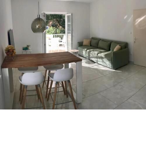 Comfortable Villa in Orebić with Garden near Seabeach