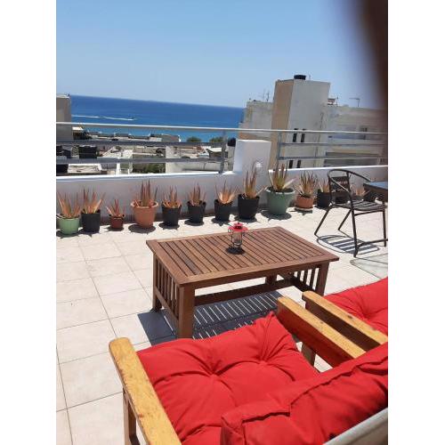 Comfy Apartment near the Sea