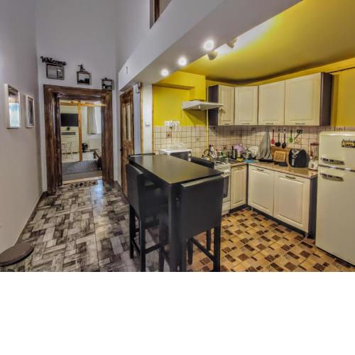 Comfy Flat in Central-Budapest (4adults+2kids)