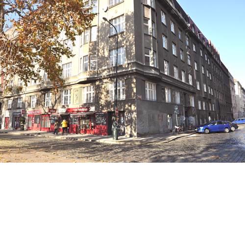 COMFY NEWTOWN APARTMENT @RIVERSIDE
