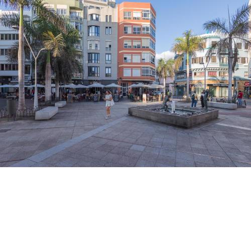 Comfy Renovated Studio 2 min walk to Beach