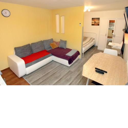 Comfy Studio Piran CIME