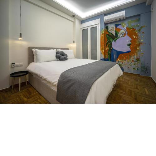 Compact Comfort, A Capsule Studio