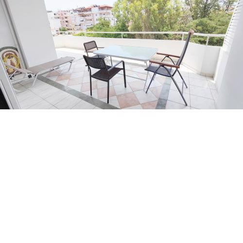 Complete three-room apartment with large terraces and car parking