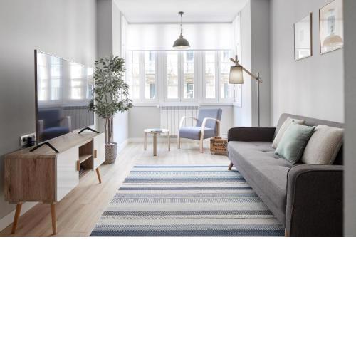 CONCHA SUITE Brand NEW & Style