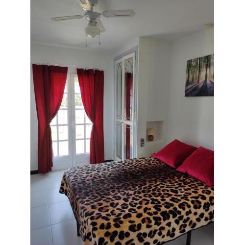 Confortable apartamento con vistas al mar
