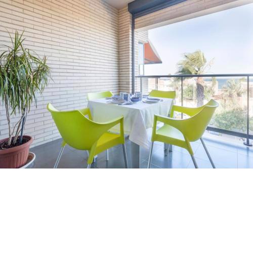 Confortable Beach Appartment with Views to the Sea