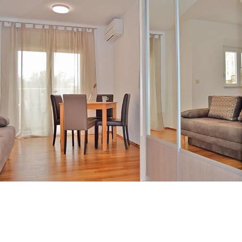 Contemporary Apartment in Drvenik with Balcony