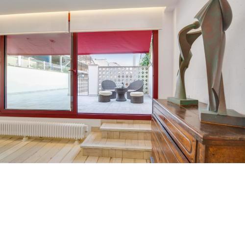 Contemporary Art House
