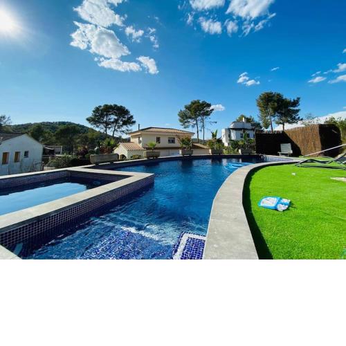 Contempory exclusive Sitges area