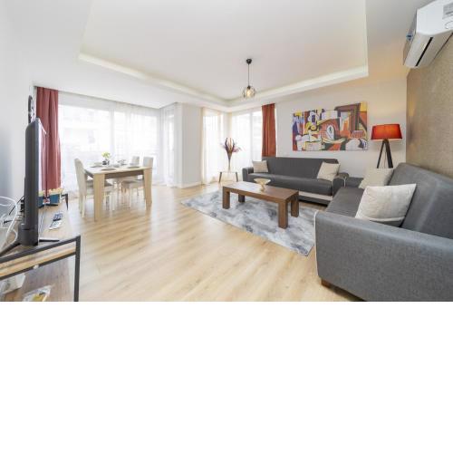 Convenient Flat w Balcony Near Konyaalti Beach
