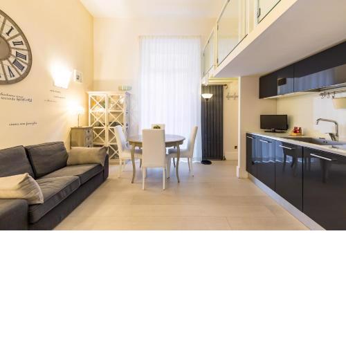 Cool Flat at Via dei Mille by Napoliapartments