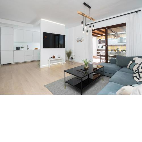 COQUETO APARTAMENTO EN LAS LOMAS DE MARBELLA CLUB