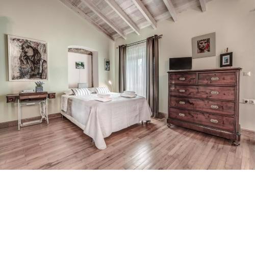 Corfu House of Art - Golden Suite
