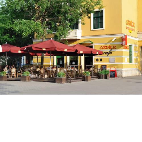 Corner Hotel & Kávéház