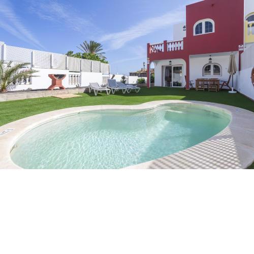 Corralejo Beach Villa Tierra- Sea View, Private Pool, BBQ & Wifi by Amazzzing Travel