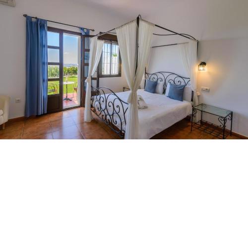 Cortijo Escondido Arcos de la Frontera by Ruralidays