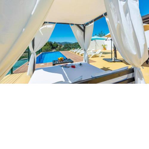 Cortijo La Loma El Borge by Ruralidays