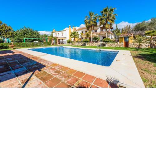 Cortijo Los Tulipanes Periana by Ruralidays