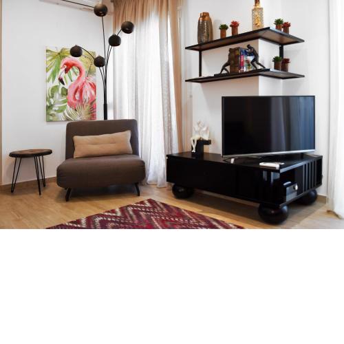 Cosmos n Armonia Apts.(Must)