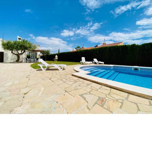 Costa dorada Casa Chalet de uso exclusivo con piscina privada, terraza y jardín