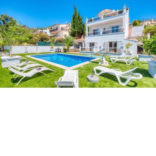 Costacabana - Villa Maribel