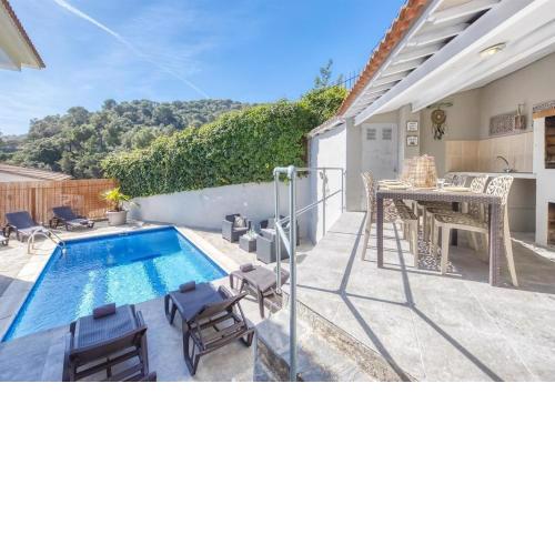 Costacabana - Villa Rosa