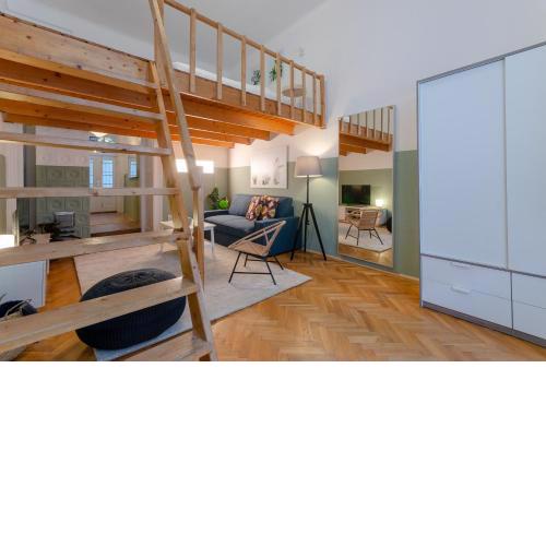 COSY APARTMENT IN CENTRAL DISTRICT.