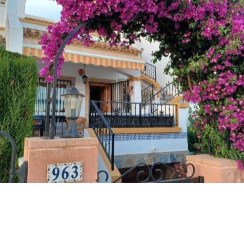 Cosy holiday home in Comunidad Valenciana with garden