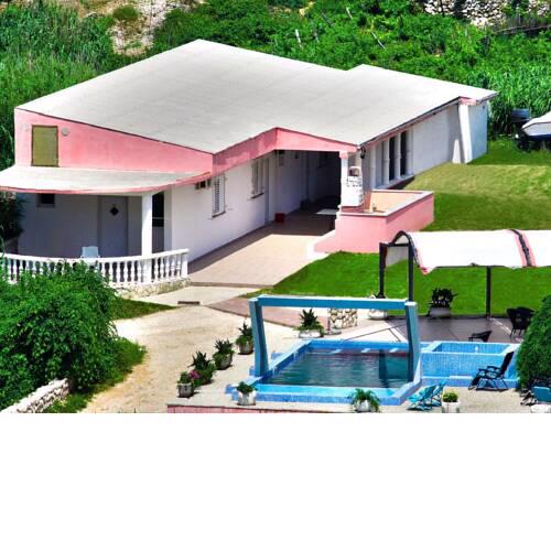 Cosy Holiday Home in Metajna with Terrace