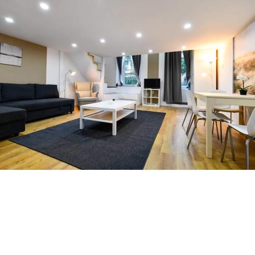 Cosy two bedroom flat,Dembinszky str,Porthos