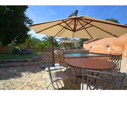 Country house from the 15th century restored with roof terrace and private pool
