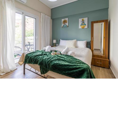 Couples Retreat, Fully Equipped Studio/ Loutraki Beach