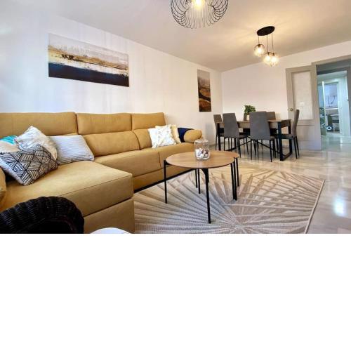 Cozy 2-bedroom apartment 50 meters from the beach