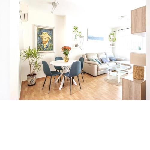 Cozy 2 Bedroom on Rincón Dorado- Air Conditioning, Netflix, Roku TV