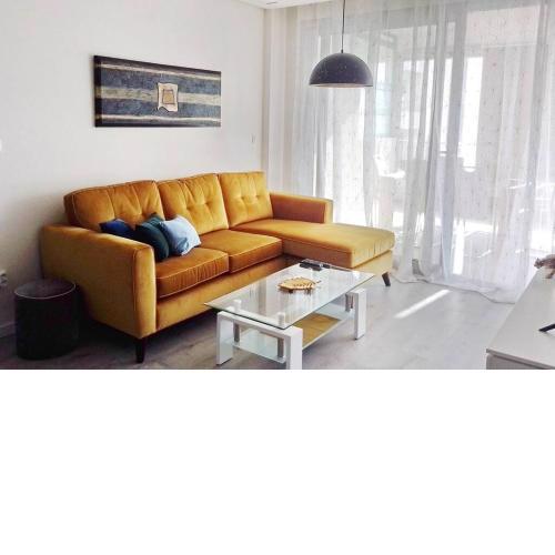 Cozy 3 bdrm apartment with terrace, spa, heated pool, gym & MORE!