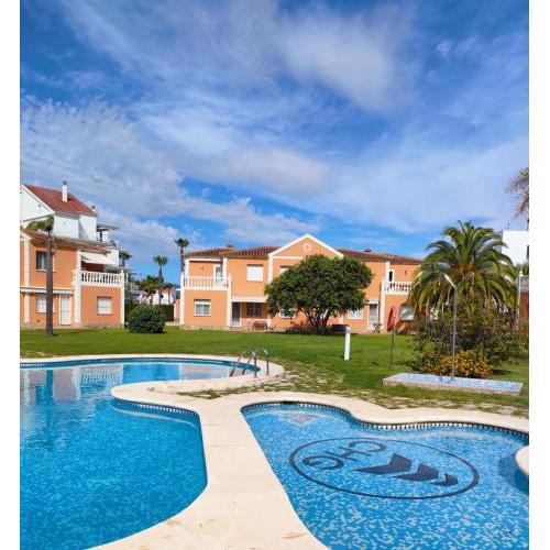 Cozy 3 bedroom apartment 200mts from the beach!