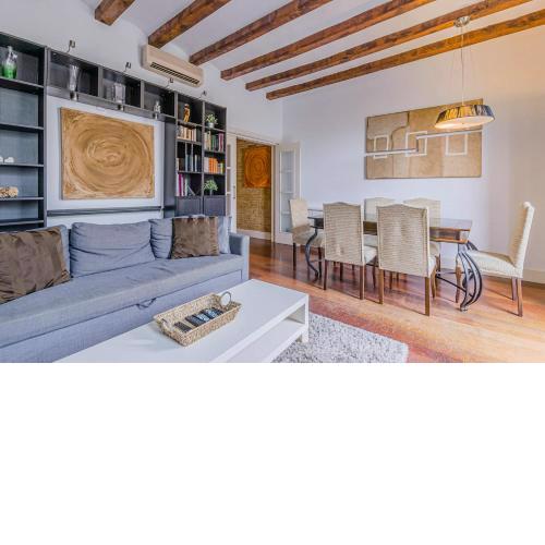 Cozy and bright 3BD apartment by Gran Via