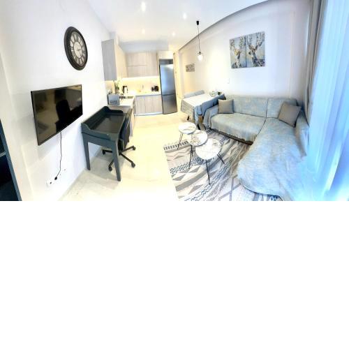 Cozy and Central Apartment by thesbnb